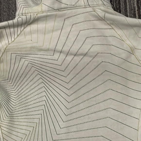 Lululemon Scooba Jacket size 6 - Picture 9 of 10